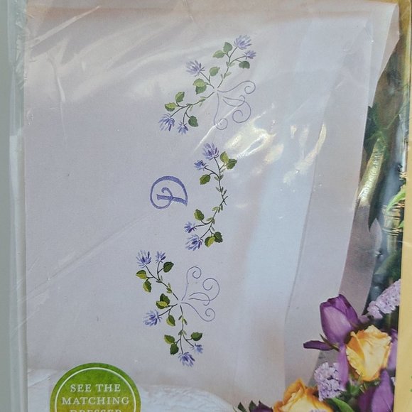 Debbie Mumm Stamped Embroidery Herb - Picture 2 of 3